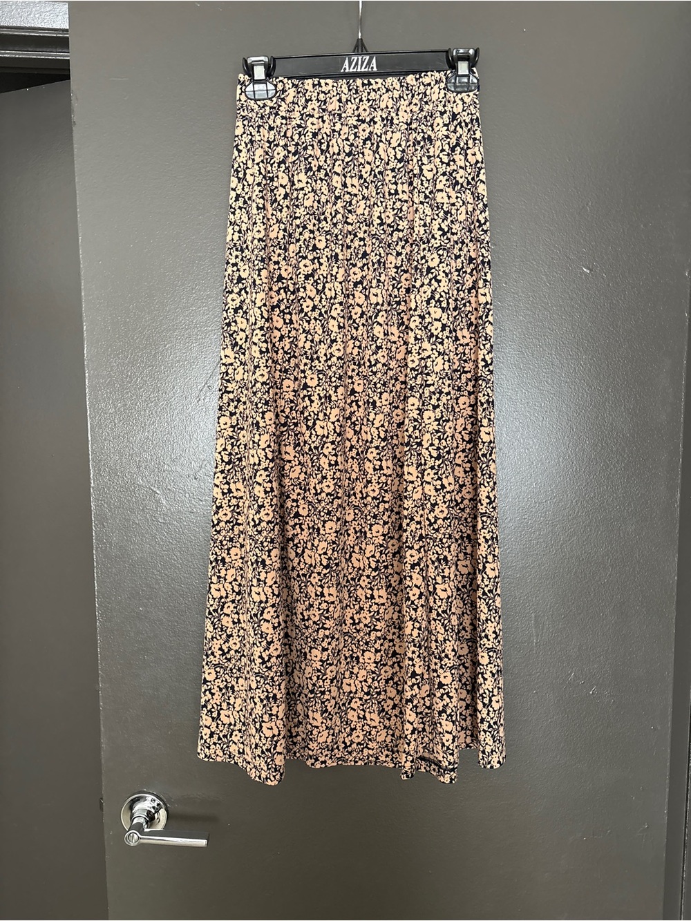 Uniqlo Black and Tan Floral Maxi Skirt